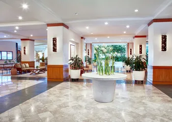 Ilikai Hotel & Luxury Suites hotel thumbnail 2