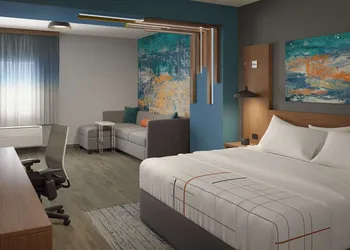 La Quinta Inn & Suites by Wyndham Bardstown hotel thumbnail 3
