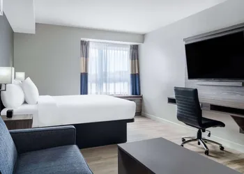 Microtel Inn & Suites by Wyndham Kanata Ottawa West hotel thumbnail 5