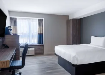 Microtel Inn & Suites by Wyndham Kanata Ottawa West hotel thumbnail 6