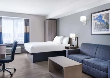 Microtel Inn & Suites by Wyndham Kanata Ottawa West hotel thumbnail 8