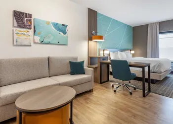 Comfort Suites Cottage Grove – Madison hotel thumbnail 4