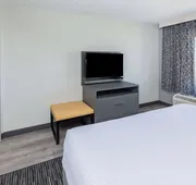 La Quinta Inn & Suites By Wyndham Ardmore hotel detail image 5