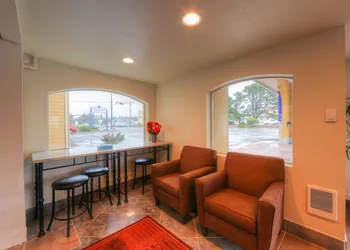 Newport Inn By OYO - Hwy 101 hotel thumbnail 5