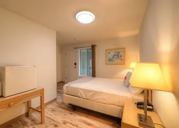 Newport Inn By OYO - Hwy 101 hotel thumbnail 7