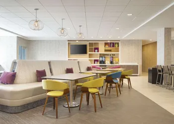 Home2 Suites by Hilton Clovis hotel thumbnail 4