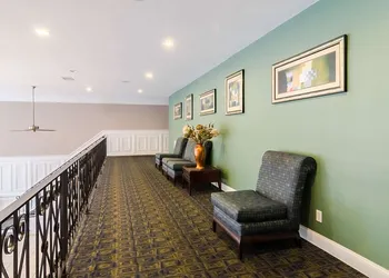 Suburban Studios Williamsburg Central hotel thumbnail 2