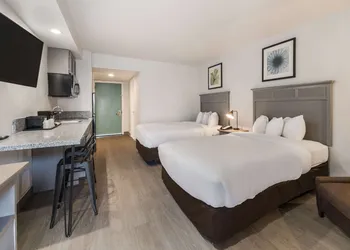 Suburban Studios Williamsburg Central hotel thumbnail 6