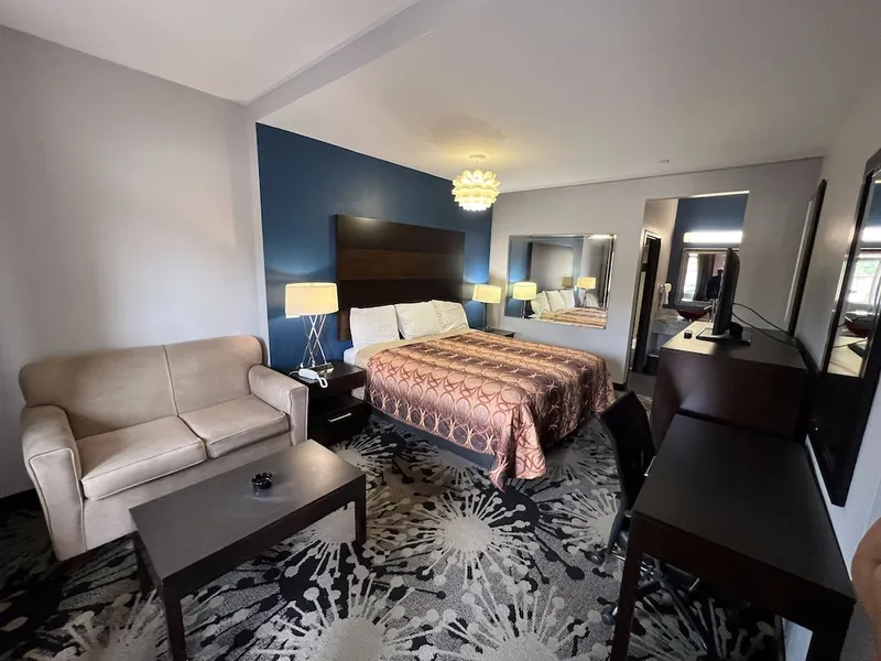 Regency INN & Suites hotel detail image 6
