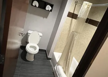 Regency INN & Suites hotel thumbnail 7