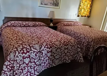 Ranch motel hotel thumbnail 4