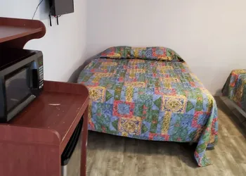 Ranch motel hotel thumbnail 5