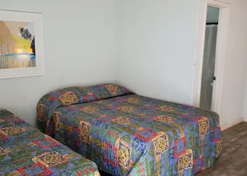 Ranch motel hotel thumbnail 6