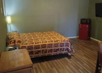 Ranch motel hotel thumbnail 8