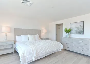Harbourtown Suites hotel thumbnail 4