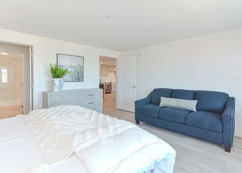Harbourtown Suites hotel thumbnail 5