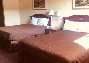Hallmark Inn and Suites hotel thumbnail 3