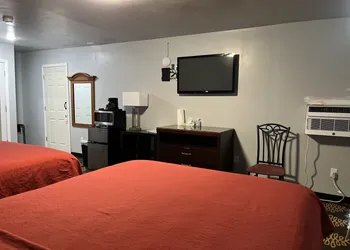 Midway Motel hotel thumbnail 5