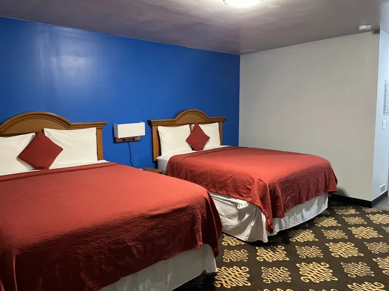 Midway Motel hotel detail image 6
