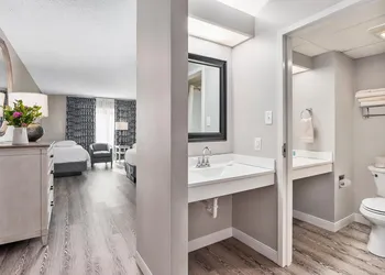 First Floor East Family Deluxe hotel thumbnail 5