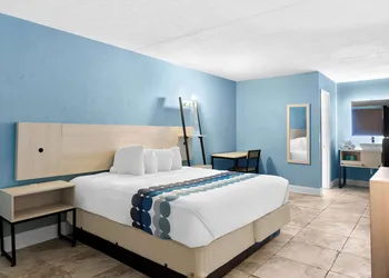 Suburban Studios Brunswick of I-95 hotel thumbnail 7