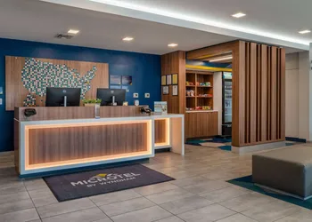 Microtel Inn & Suites by Wyndham Winchester hotel thumbnail 3