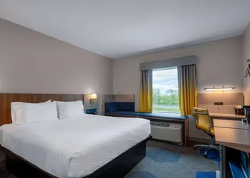 Microtel Inn & Suites by Wyndham Winchester hotel thumbnail 7