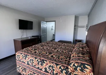 Royal Inn hotel thumbnail 8