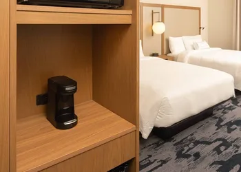 Fairfield Inn & Suites by Marriott Stony Creek hotel thumbnail 8
