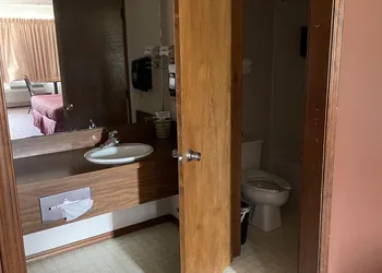 Heritage Inn hotel thumbnail 6