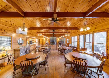 Mount Mitchell Eco Retreat hotel thumbnail 2