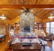 Mount Mitchell Eco Retreat hotel detail image 3