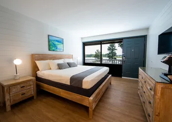 River's Rest Marina & Resort hotel thumbnail 2