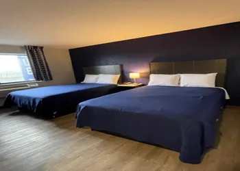 Blue Bird Inn hotel thumbnail 5