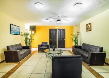 OYO Hotel Bugambilia San Luis Potosi hotel thumbnail 8