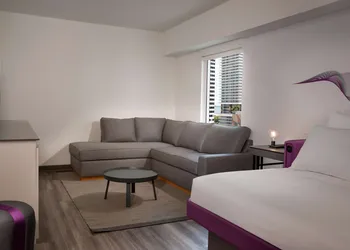Yotel Miami hotel thumbnail 6