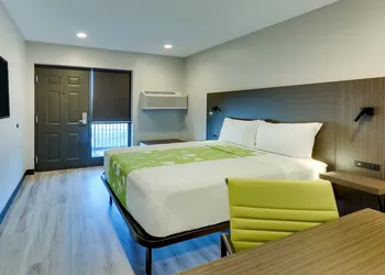 The Shamrock hotel thumbnail 8
