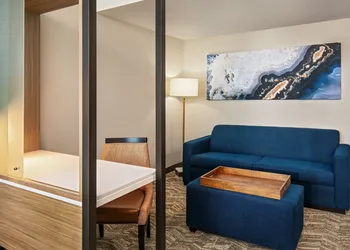 SpringHill Suites by Marriott Boston Logan Airport Revere Beach hotel thumbnail 7