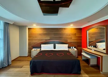Hot Plaza Belices | Love Hotel | Solo Adultos hotel thumbnail 4