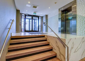 Dream Suites Near YYZ Airport hotel thumbnail 2