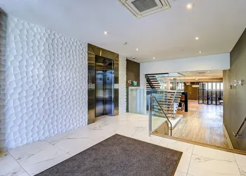 Dream Suites Near YYZ Airport hotel thumbnail 3