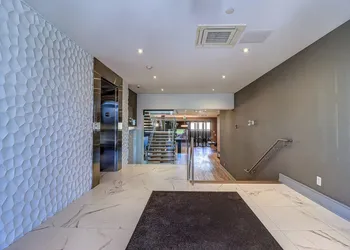 Dream Suites Near YYZ Airport hotel thumbnail 5