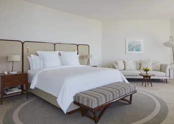 Four Seasons Hotel and Residences Fort Lauderdale hotel thumbnail 8