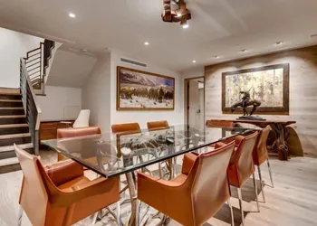 Red Lion Penthouse hotel thumbnail 6