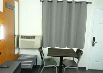 Sofi Motel hotel thumbnail 8