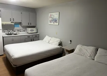 Kings Court Motel hotel thumbnail 8