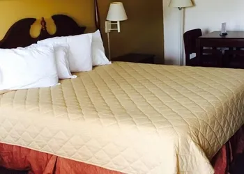 Days Inn by Wyndham Donalsonville hotel thumbnail 3