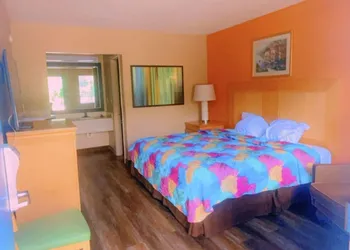Jax Inn hotel thumbnail 2