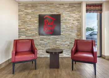 Red Roof Inn Staunton hotel thumbnail 2