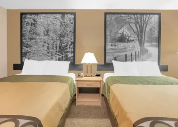 Super 8 by Wyndham Seville hotel thumbnail 6